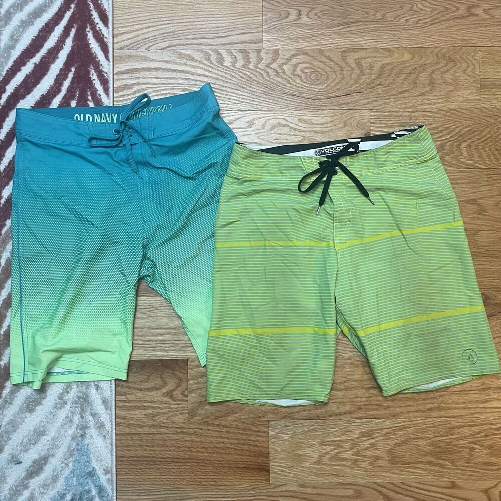 Volcom & Old Navy Men’s Board Shorts Swim Trunks Lot Of 2 Size 32 / M Neon Green